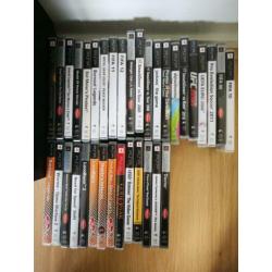 Sony psp met 39 spellen, 2 memory cards en doos