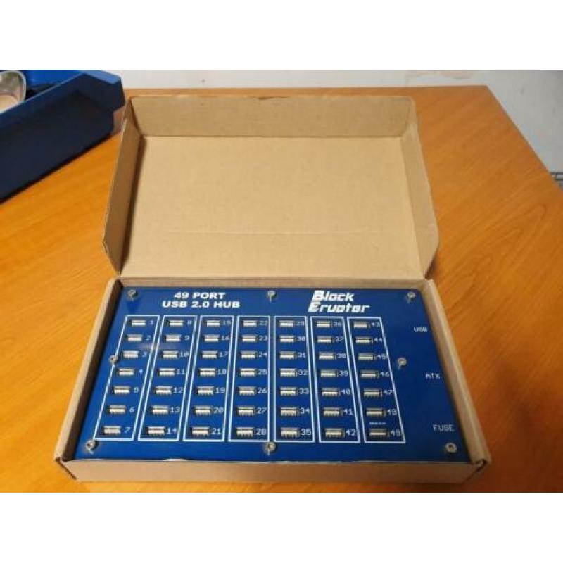Uitverkoop!! Block erupter 49 port usb 2.0 hub voor €225,-!