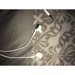AKG SAMSUNG s10+ oortjes