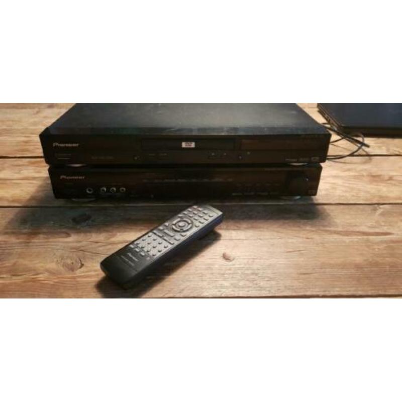 Pioneer stereo set