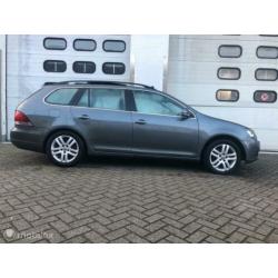 Volkswagen Golf Variant 1.6 TDI Highline Pano Keyless Euro 5