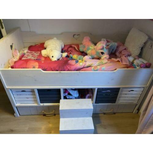 Kajuitbed Steigerhout Hartendief.Kinderbed hoogslaper meisje