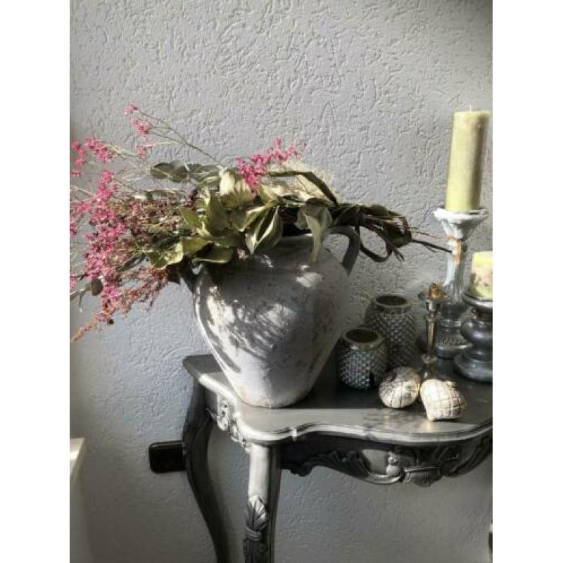 Prachtige sidetable in perfecte staat