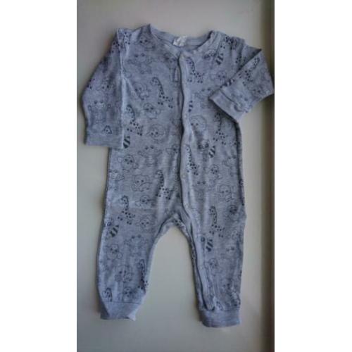 Grappig, grijs boxpak / pyjama met dierenprint, H&M, maat 74