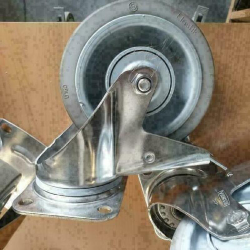 set zware prof. geremde RVS zwenkwielen en bokwielen 160 mm