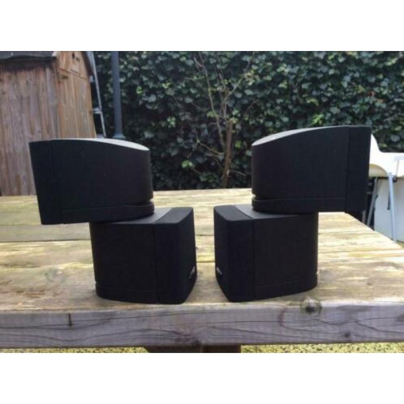 Bose Luidsprekers 2 stuks de zogenoemde melkbusjes.