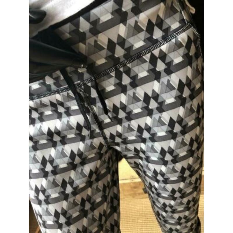 Adidas 3/4 sportbroek maat 38 zwart/wit