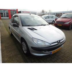 Peugeot 206 1.4 XR DEALER ONDERHOUDEN MET 85.000 KM