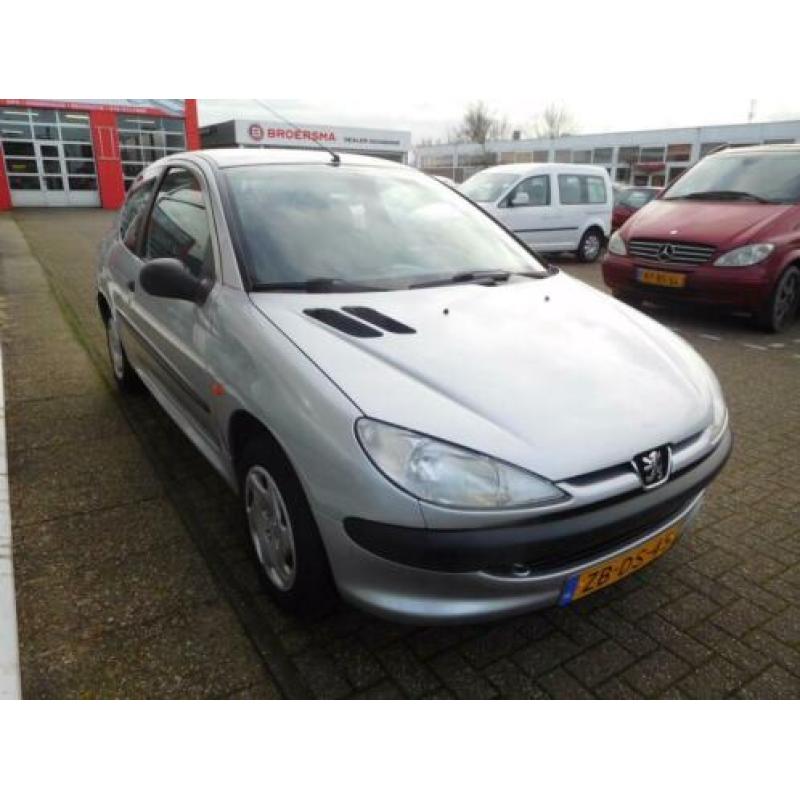 Peugeot 206 1.4 XR DEALER ONDERHOUDEN MET 85.000 KM