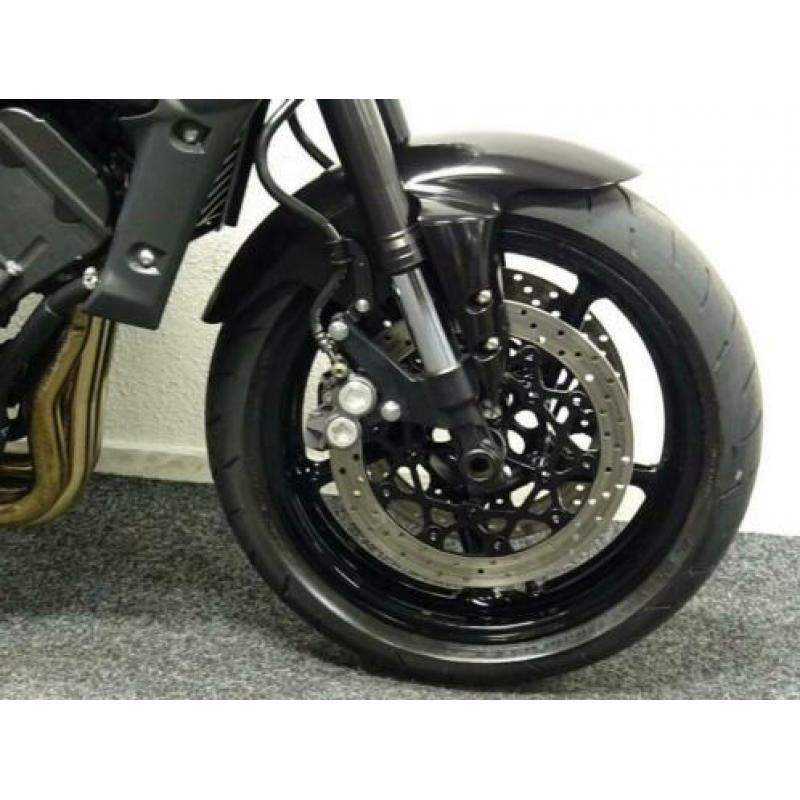 Strakke zilveren Yamaha FZ-1N (bj 2006)