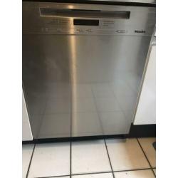 Miele onderbouw vaatwasser G-6100