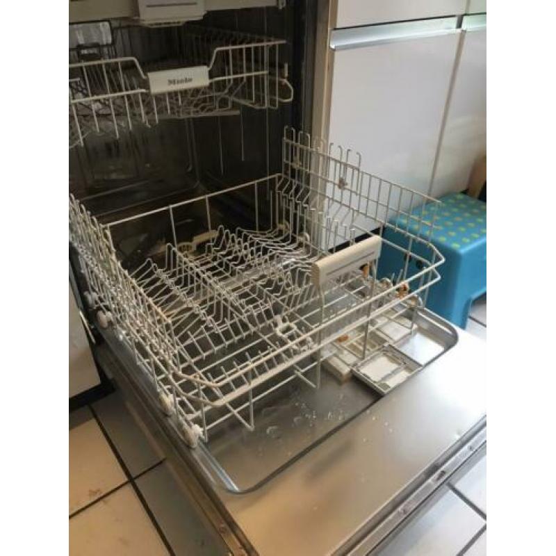 Miele onderbouw vaatwasser G-6100