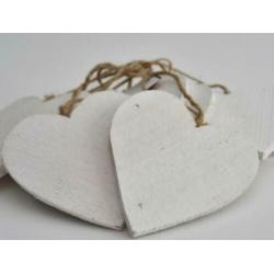 Hanger houten hartje 7, 10 of 15 cm white-wash of zwart p/st