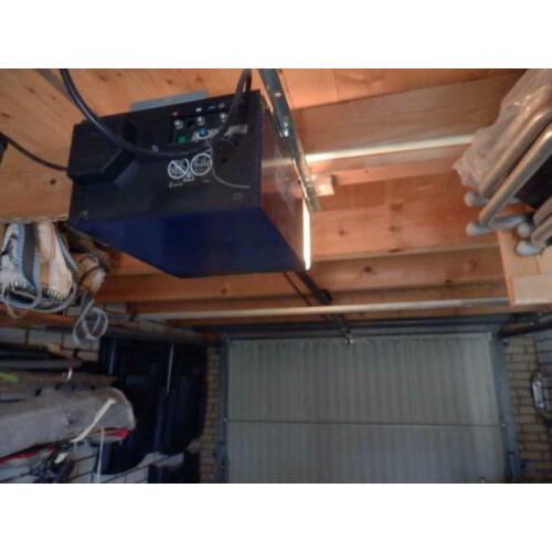 Garagedeur opener electrisch