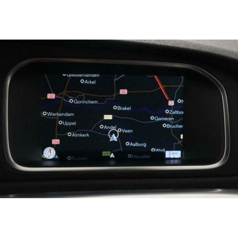 Volvo V40 2.0 D2 120 PK 6-Bak R-Design (BNS) (bj 2015)