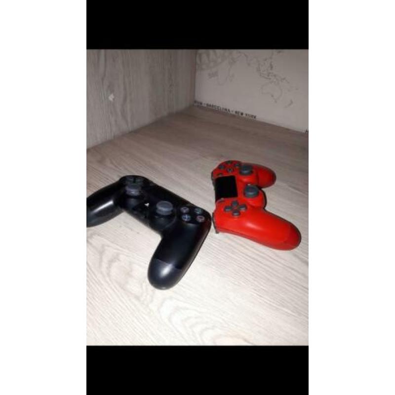 Ps4 met 2 controllers en games