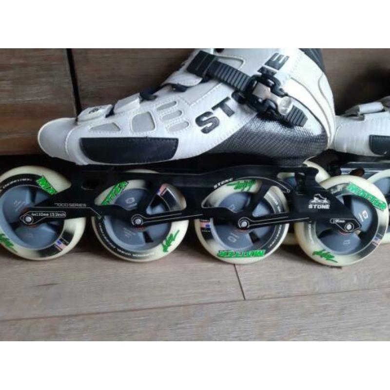 Stone skeelers skates maat 44/45