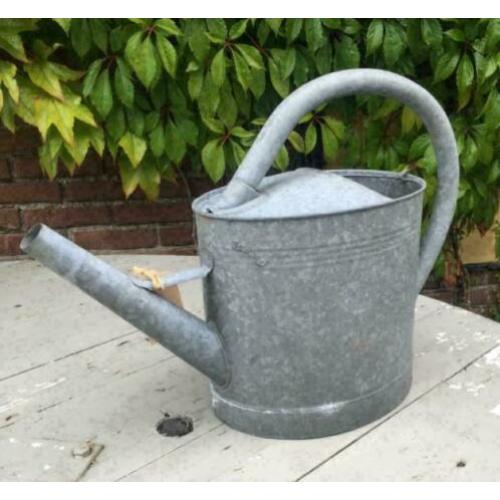 brocante zinken gieter