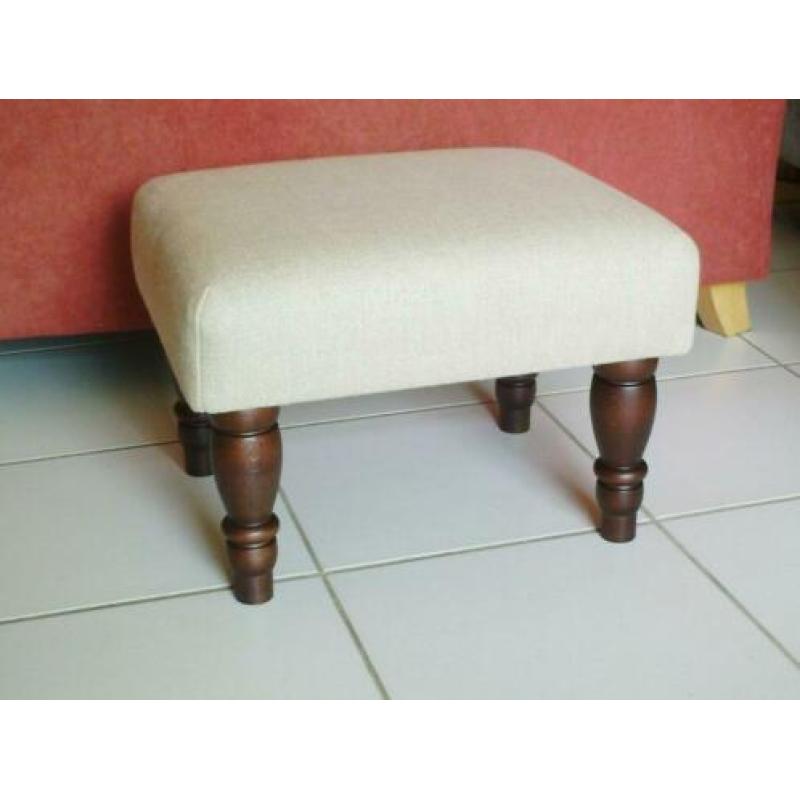 UNI geel linnen - op uw NIEUWE footstool !! 550 D.NOTEN !