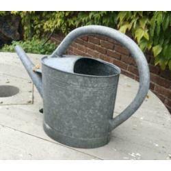 brocante zinken gieter