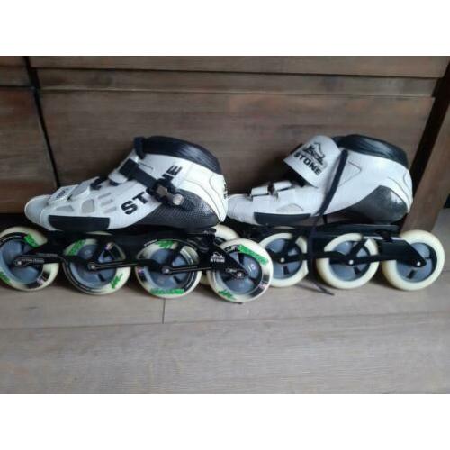Stone skeelers skates maat 44/45