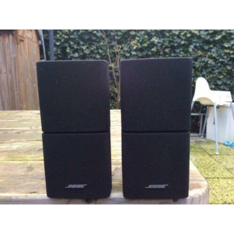 Bose Luidsprekers 2 stuks de zogenoemde melkbusjes.