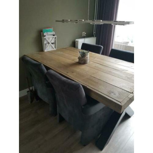 Eetkamer tafel Met metalen x poten