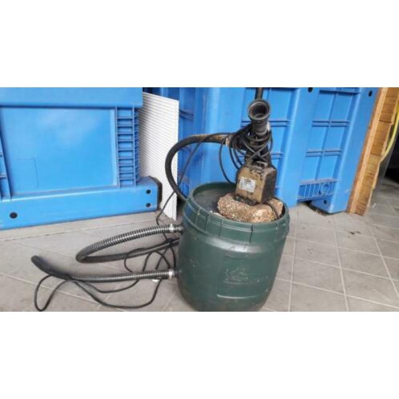 Pomp met filter en uv lamp