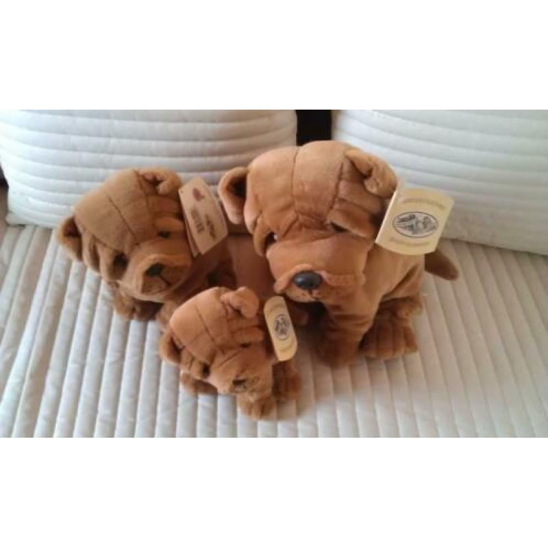 Pluche hondjes ( vader,moeder en pup)