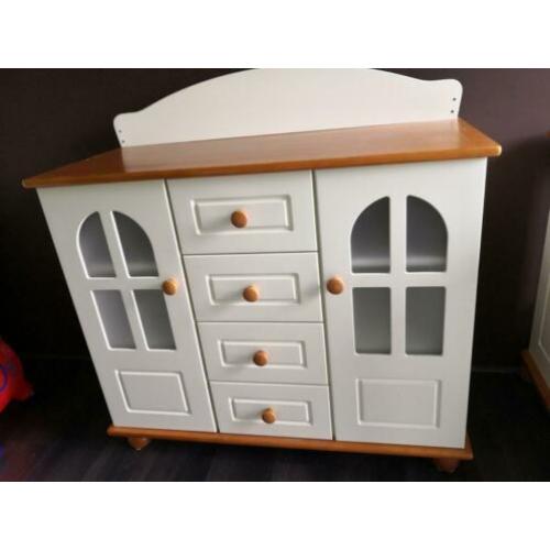 babykamer hout stevig compleet