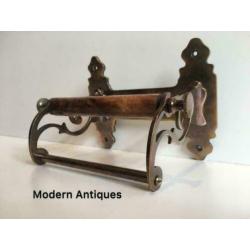 Antiek Victoriaanse Toiletrolhouder vintage / toilettafel