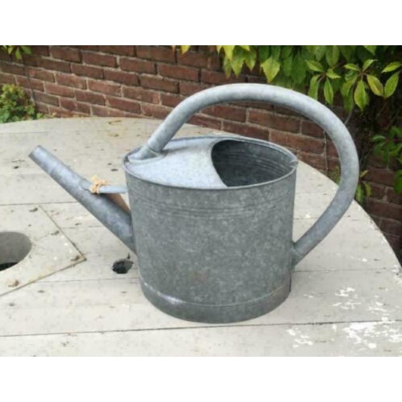 brocante zinken gieter