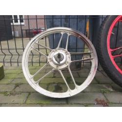 Puch Maxi onderdelen diverse, o.a. wielen, voorvork, enz.