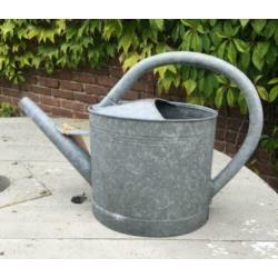 brocante zinken gieter