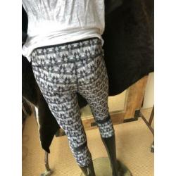 Adidas 3/4 sportbroek maat 38 zwart/wit