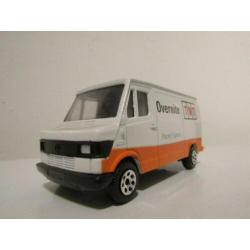 Zgan Twee Bussen TNT Mercedes 207 D en Ford Transit