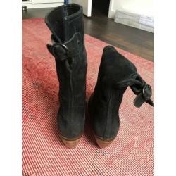 Vialis laarzen zwart suède nubuck maat 37 houten hak