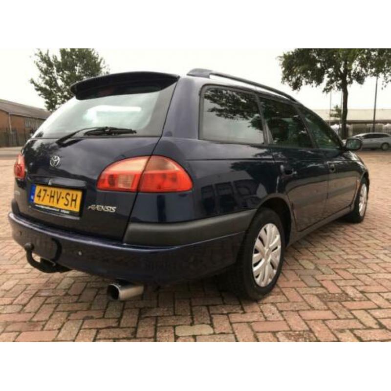 Toyota Avensis Wagon 1.8-16V Linea Sol airco 2002