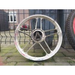 Puch Maxi onderdelen diverse, o.a. wielen, voorvork, enz.