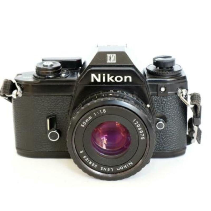 Nikon EM met Nikon serie E 1.8-50mm