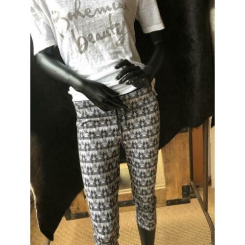 Adidas 3/4 sportbroek maat 38 zwart/wit