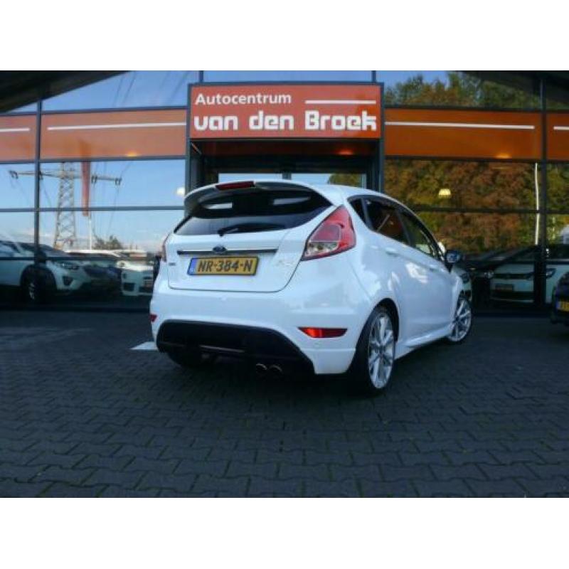 Ford Fiesta 1.0 EcoBoost Titanium 5Drs 140PK St-Line Climate