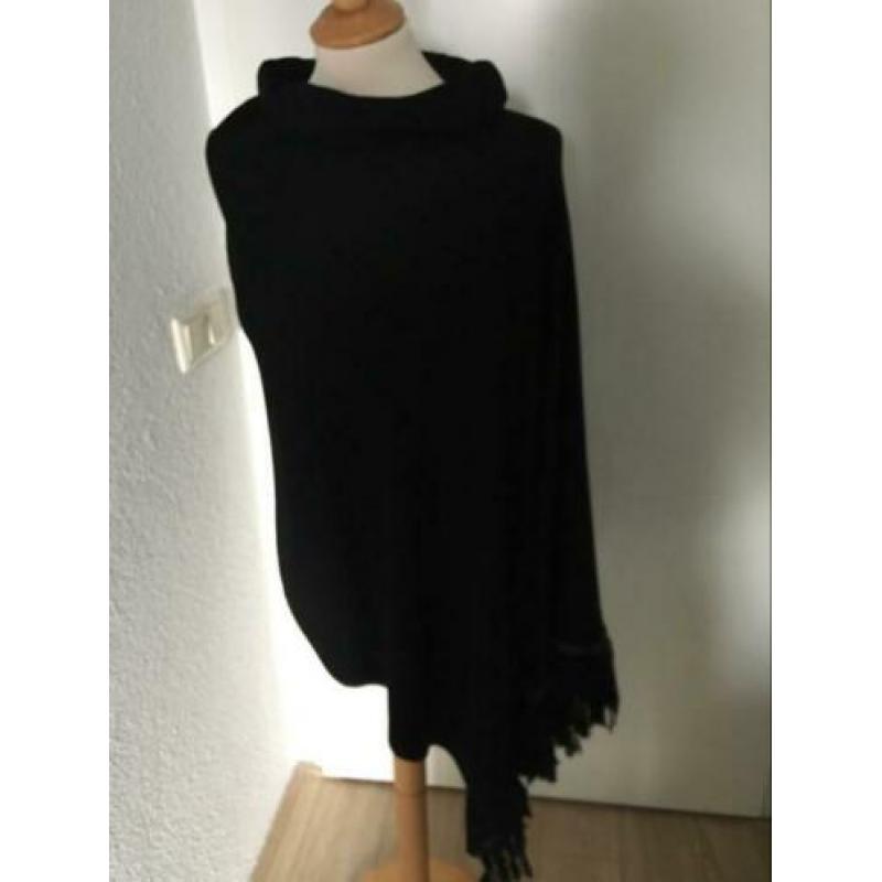 Marc Aurel poncho zwart