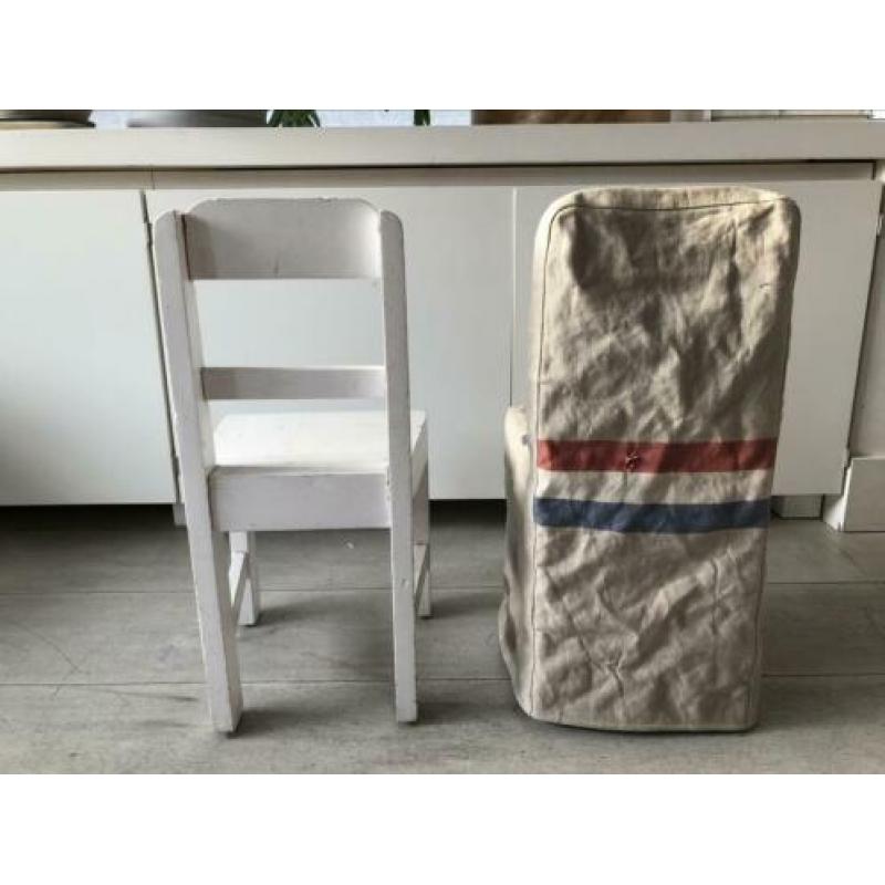2 ontzettend leuke kinderstoeltjes