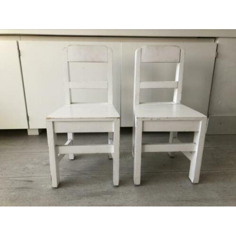 2 ontzettend leuke kinderstoeltjes
