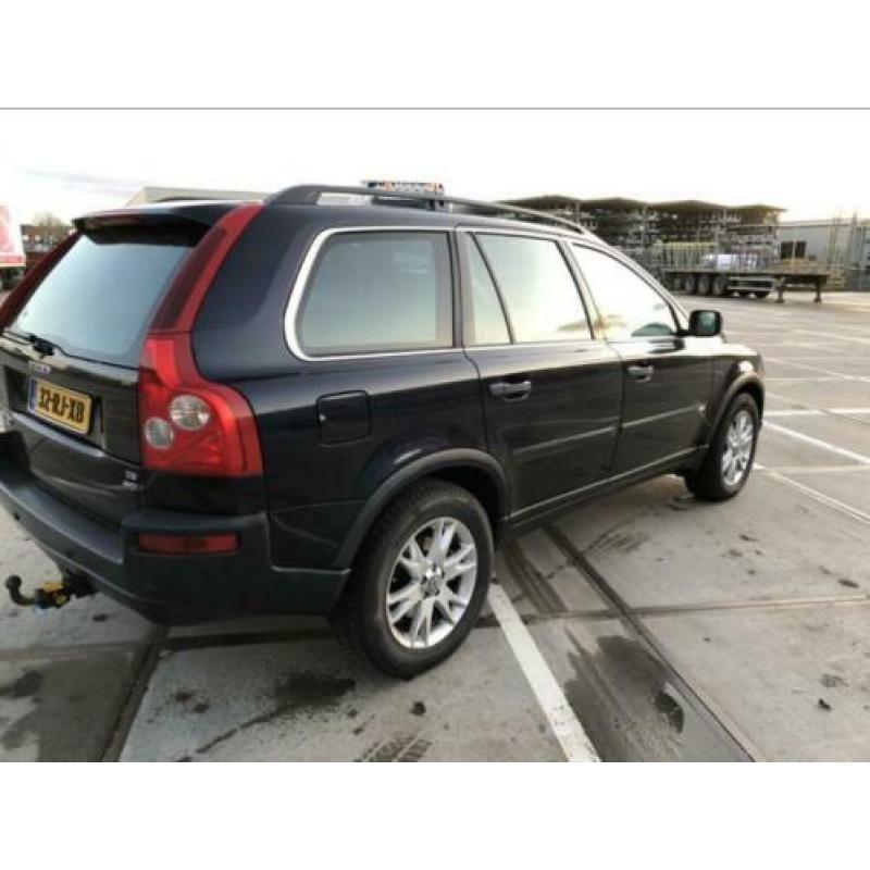 Volvo XC90 2.4 D5 Geartronic 2005 Blauw youngtimer. 7 zitter