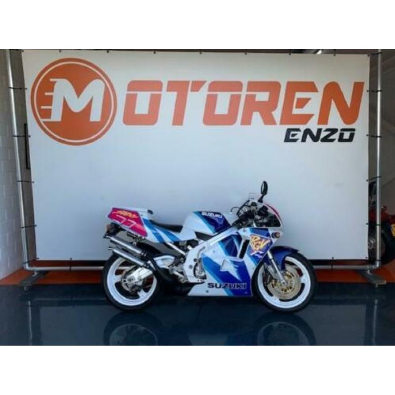Suzuki rgv 250 wit blauw 2 takt 2 stroke gereserveerd