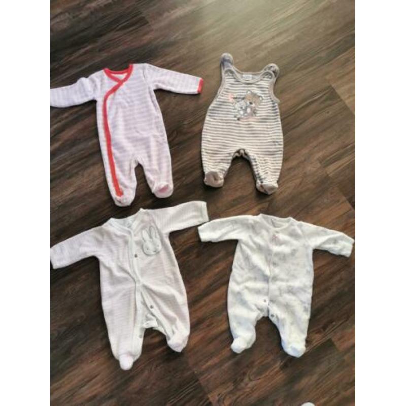 Boxpakje newborn meisje maat 56