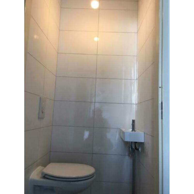 90 vierkante meter bedrijfsruimte/toilet/goed geïsoleerd/Nw!