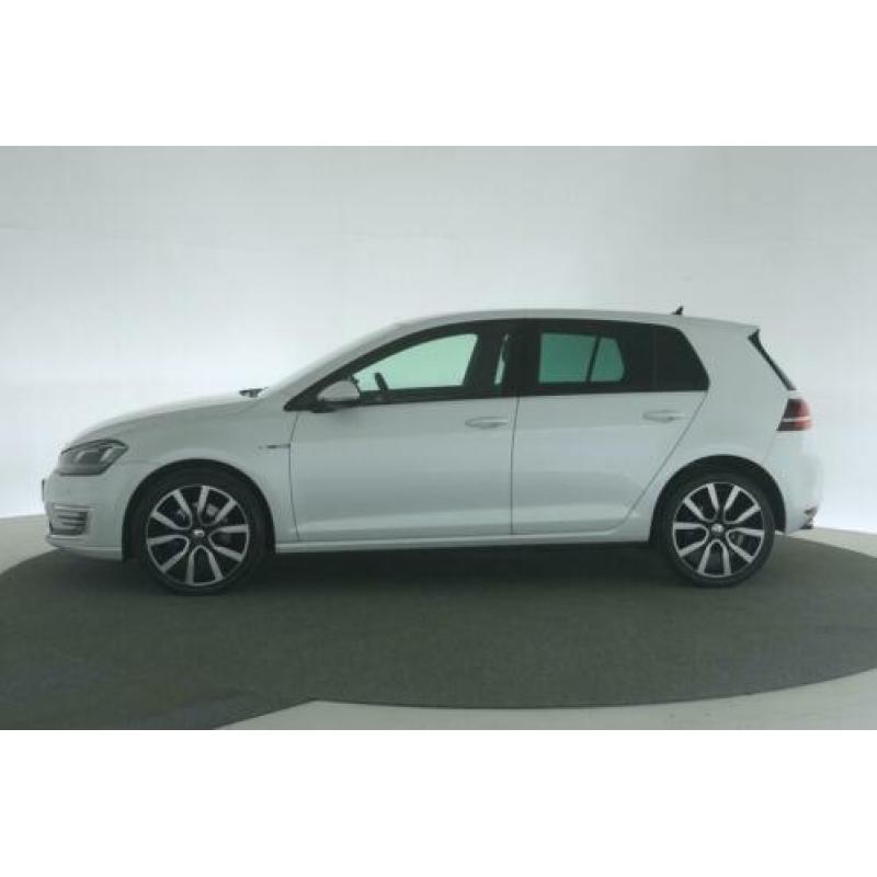 Volkswagen Golf 1.4 TSI GTE Executive Plus Aut. € 13.744,00